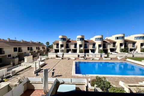 Tvåvåningslägenhet till salu i Cabo Roig, Alicante, Spanien 3 sovrum, 139 kvm. Nr. 180995 - foto 4