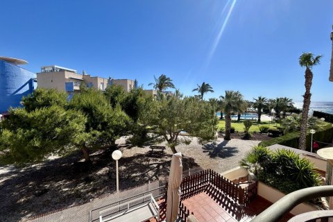 Tvåvåningslägenhet till salu i Cabo Roig, Alicante, Spanien 3 sovrum, 139 kvm. Nr. 180995 - foto 13