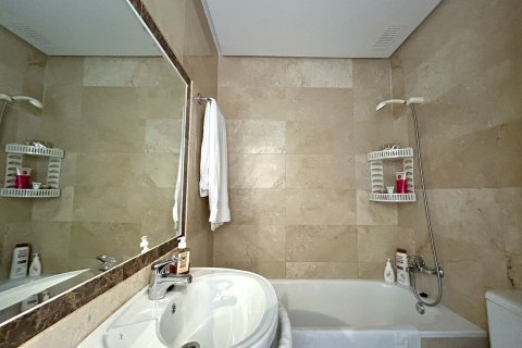 Tvåvåningslägenhet till salu i Cabo Roig, Alicante, Spanien 3 sovrum, 139 kvm. Nr. 180995 - foto 19
