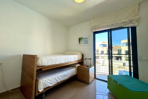 Tvåvåningslägenhet till salu i Cabo Roig, Alicante, Spanien 3 sovrum, 139 kvm. Nr. 180995 - foto 17