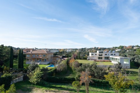 Villa for sale in Ciudalcampo, Madrid, Spain 6 bedrooms, 1068 sq.m. No. 108203 - photo 8