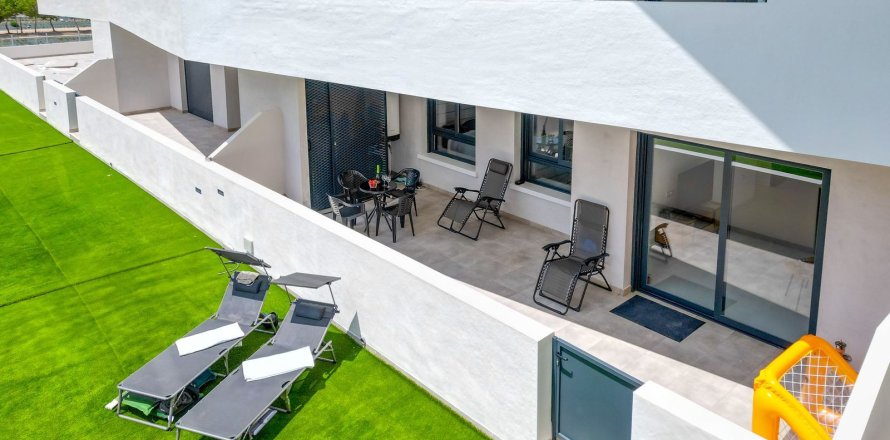 Apartment à San Miguel de Salinas, Alicante, Espagne 75 m2 No. 182516