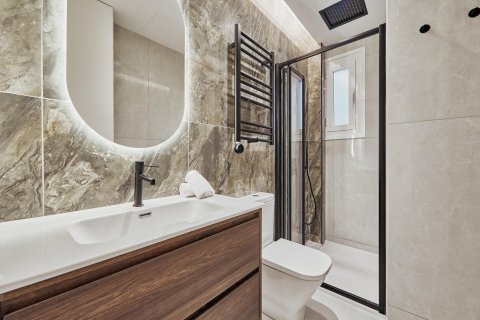 Продажа квартиры в Мадрид, Испания 2 спальни, 44м2 №179880 - фото 13