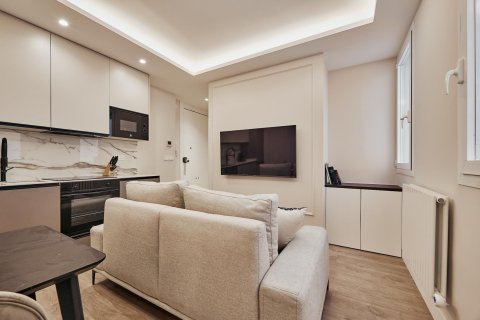 Продажа квартиры в Мадрид, Испания 2 спальни, 44м2 №179880 - фото 4