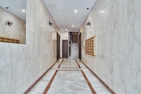 Продажа квартиры в Мадрид, Испания 2 спальни, 44м2 №179880 - фото 18