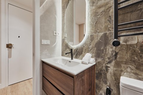 Продажа квартиры в Мадрид, Испания 2 спальни, 44м2 №179880 - фото 14