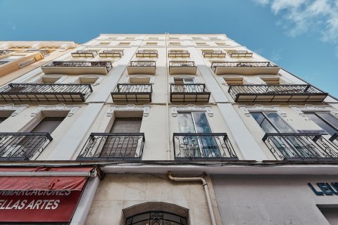 Продажа квартиры в Мадрид, Испания 2 спальни, 44м2 №179880 - фото 17