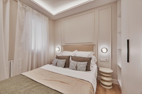 Продажа квартиры в Мадрид, Испания 2 спальни, 44м2 №179880 - фото 10