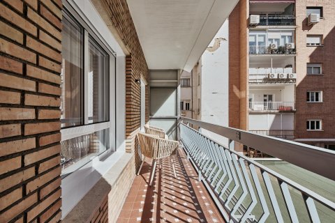 Apartament w Madrid, Hiszpania 3 sypialnie, 86 mkw. nr 179877 – zdjęcie 22