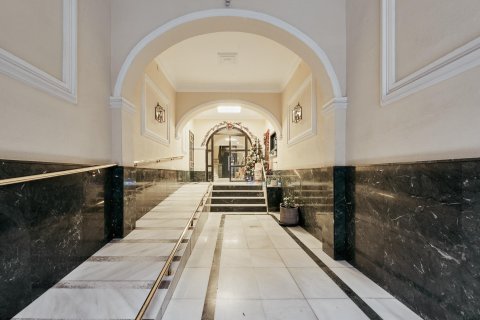 Apartament w Madrid, Hiszpania 3 sypialnie, 95 mkw. nr 179876 – zdjęcie 25