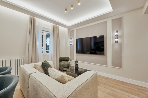 Apartament w Madrid, Hiszpania 3 sypialnie, 95 mkw. nr 179876 – zdjęcie 3