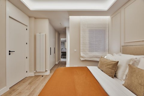 Apartament w Madrid, Hiszpania 3 sypialnie, 95 mkw. nr 179876 – zdjęcie 12