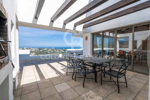 Penthouse for sale in Benahavis, Malaga, Spain 3 bedrooms, 221 sq.m. No. 157352 - photo 2