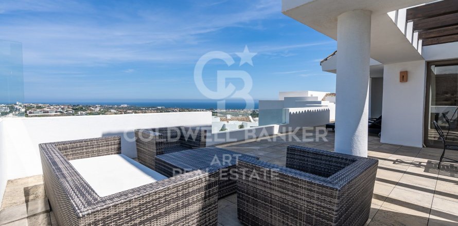 Penthouse in Benahavis, Malaga, Spain 3 bedrooms, 221 sq.m. No. 157352