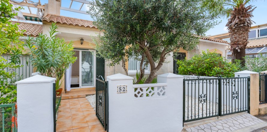 Radhus Alicante, Spanien 2 sovrum, 64 kvm. Nr. 139437