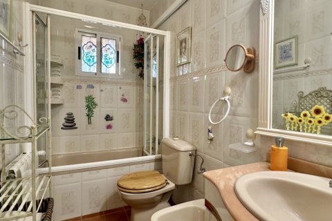 Villetta a schiera in vendita a Alicante, Spagna 3 camere da letto, 91 mq. N° 139439 - foto 4