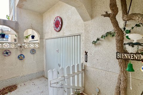 Villetta a schiera in vendita a Alicante, Spagna 3 camere da letto, 91 mq. N° 139439 - foto 13