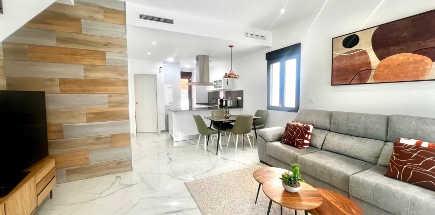 Villa Torrevieja, Alicante, Spanien 3 sovrum, 106 kvm. Nr. 139438