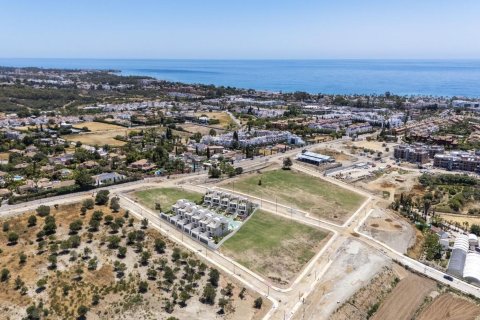 Radhus till salu i Estepona, Malaga, Spanien 3 sovrum, 336 kvm. Nr. 169352 - foto 2