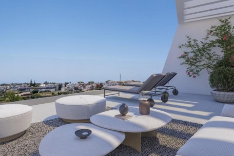 Radhus till salu i Estepona, Malaga, Spanien 3 sovrum, 336 kvm. Nr. 169352 - foto 3