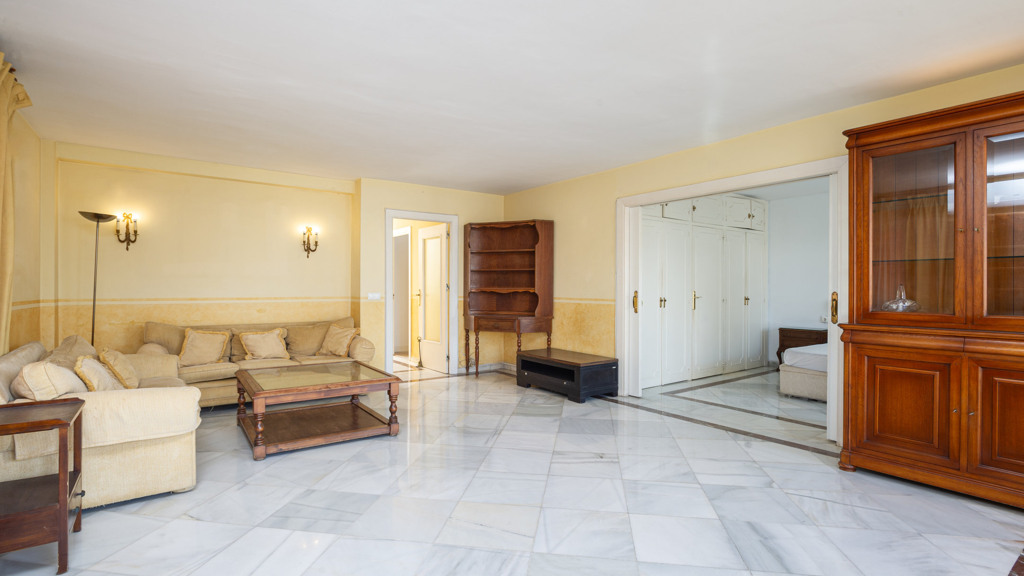 Appartamento a Marbella, Malaga, Spagna 4 camere da letto, 144 mq. N° 108128