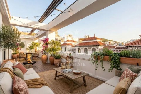Penthouse à Barcelona, Espagne 3 chambres, 135 m2 No. 178657
