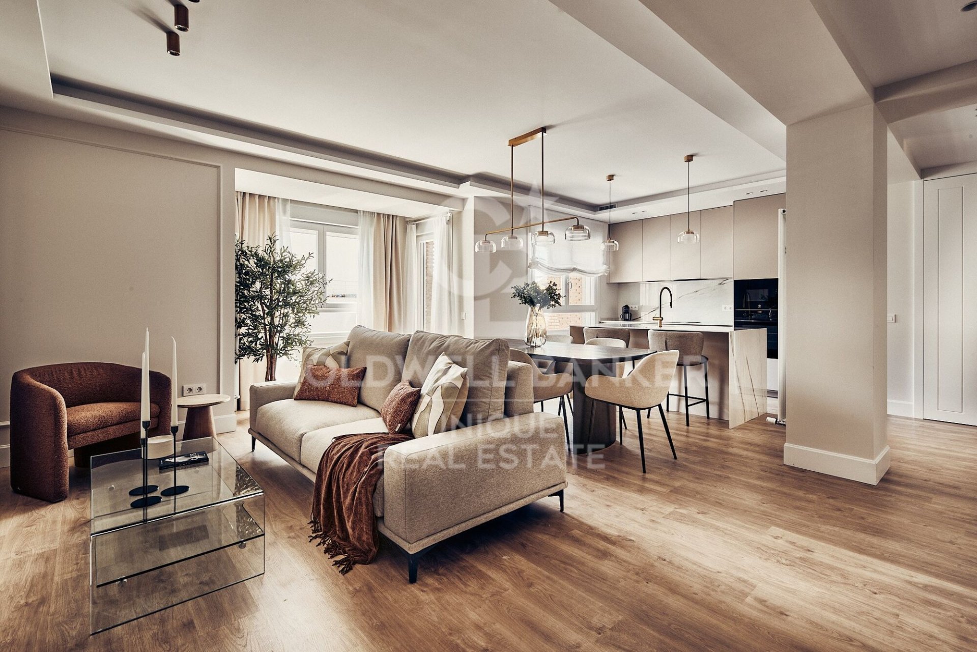 Appartamento a Madrid, Spagna 3 camere da letto, 152 mq. N° 178658