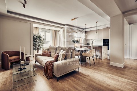 Apartment à vendre à Madrid, Espagne, 3 chambres, 152 m2 No. 178658 - photo 2