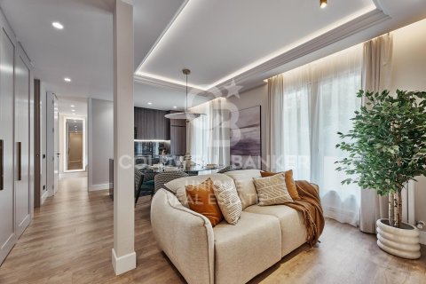Apartment à Madrid, Espagne 3 chambres, 109 m2 No. 178661