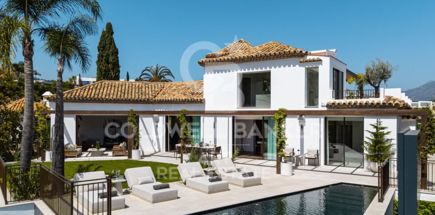 Villa a Benahavis, Malaga, Spagna 6 camere da letto, 644 mq. N° 178660