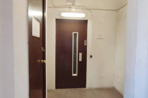 Garage for sale in L'Hospitalet de Llobregat, Barcelona, Spain 10 sq.m. No. 185795 - photo 8