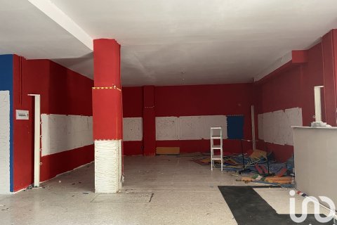 Commercial property in Salou, Tarragona, Spain 155 sq.m. No. 185794