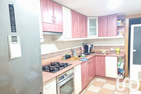 Apartment in Monovar, Alicante, Spain 3 bedrooms, 170 sq.m. No. 185793