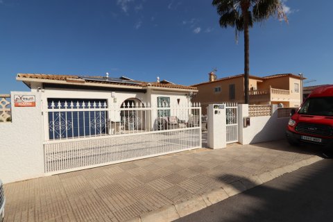 Продажа виллы в Ла Нусия, Аликанте, Испания 5 спален, 227м2 №119916 - фото 4