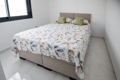Villa for sale Pinar De Campoverde, Alicante, Spain 3 bedrooms, 90 sq.m. No. 119920 - photo 17