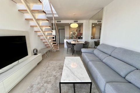 Продажа квартиры в Аликанте, Испания 2 спальни, 80м2 №119919 - фото 5