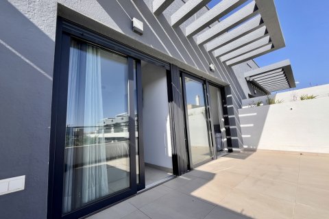 Продажа квартиры в Аликанте, Испания 2 спальни, 80м2 №119919 - фото 21