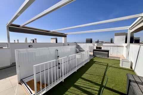 Продажа квартиры в Аликанте, Испания 2 спальни, 80м2 №119919 - фото 12