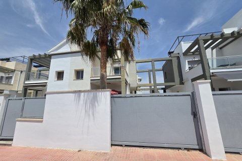 Casa in vendita a Alicante, Spagna 3 camere da letto, 139 mq. N° 191997 - foto 2