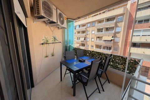 Appartamento a Torrevieja, Alicante, Spagna 3 camere da letto, 110 mq. N° 191996
