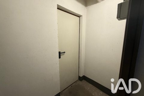 Autotallit myytävänä Leon, Espanja , 22 m2 No. 192075 - kuva 6
