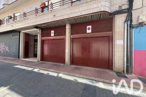 Autotallit myytävänä Leon, Espanja , 22 m2 No. 192075 - kuva 2