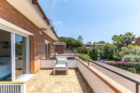 Hus till salu i Gava, Barcelona, Spanien 7 sovrum, 494 kvm. Nr. 140720 - foto 21