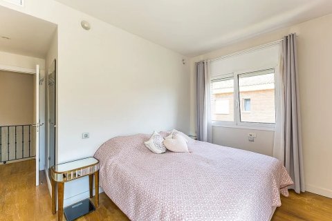 Hus till salu i Gava, Barcelona, Spanien 7 sovrum, 494 kvm. Nr. 140720 - foto 16