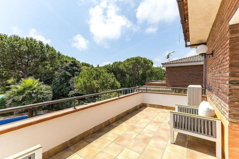 Hus till salu i Gava, Barcelona, Spanien 7 sovrum, 494 kvm. Nr. 140720 - foto 22