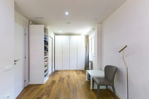 Hus till salu i Gava, Barcelona, Spanien 7 sovrum, 494 kvm. Nr. 140720 - foto 28