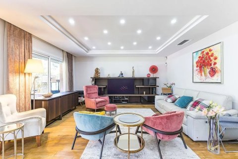 Hus till salu i Gava, Barcelona, Spanien 7 sovrum, 494 kvm. Nr. 140720 - foto 3