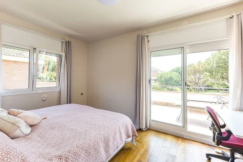 Hus till salu i Gava, Barcelona, Spanien 7 sovrum, 494 kvm. Nr. 140720 - foto 17