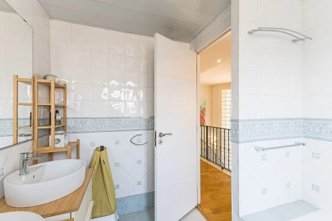 Hus till salu i Gava, Barcelona, Spanien 7 sovrum, 494 kvm. Nr. 140720 - foto 19