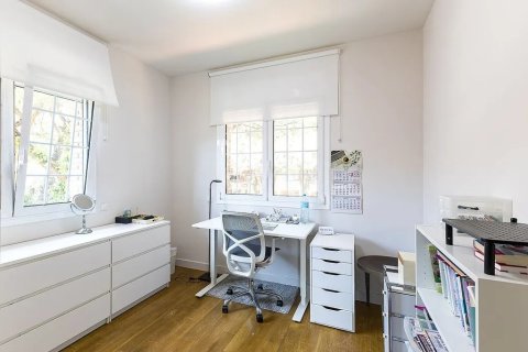 Hus till salu i Gava, Barcelona, Spanien 7 sovrum, 494 kvm. Nr. 140720 - foto 25